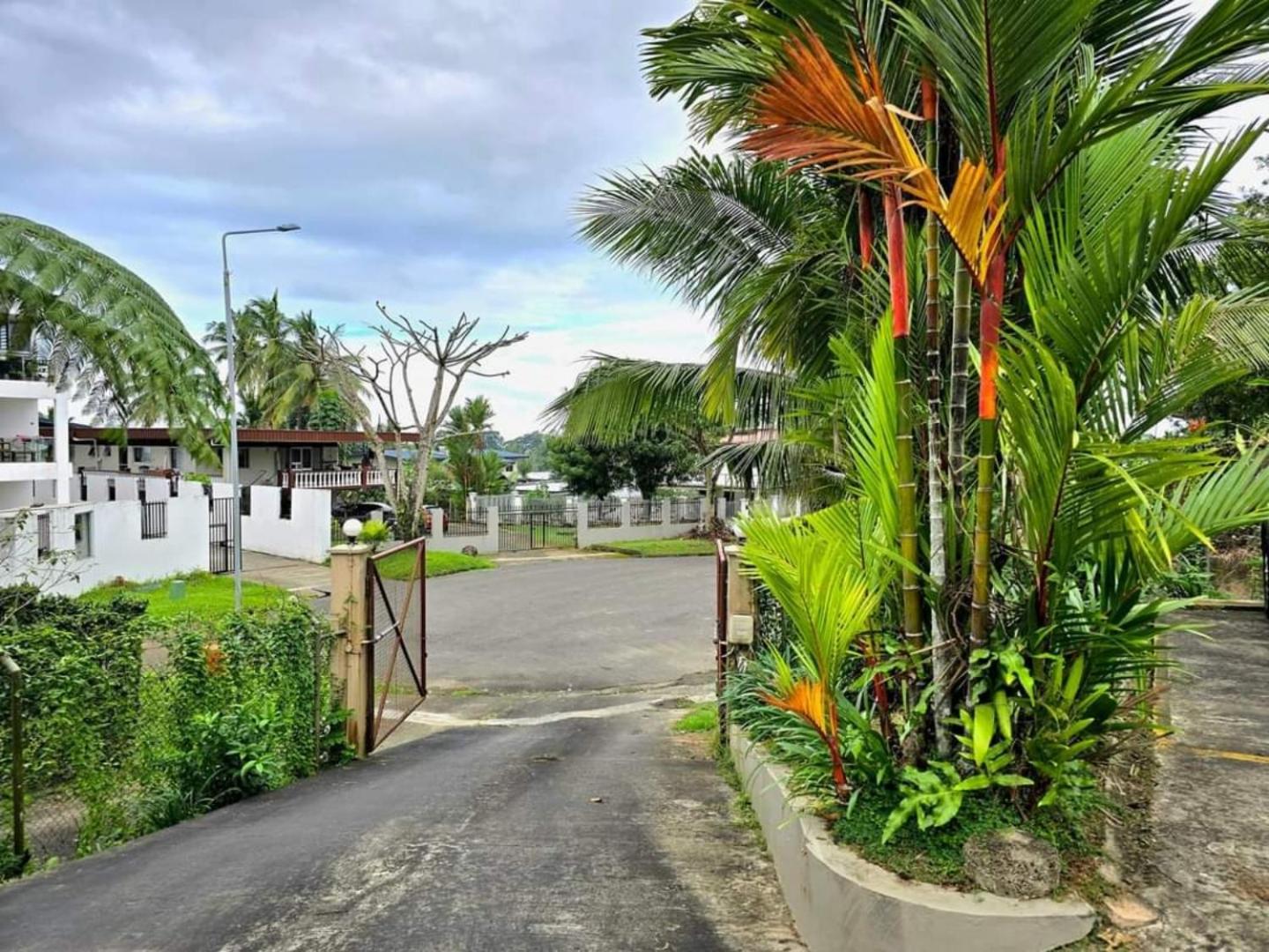 Family Retreat In Suva, Swimming Pool, Free Wifi & Parking Apartment Екстериор снимка