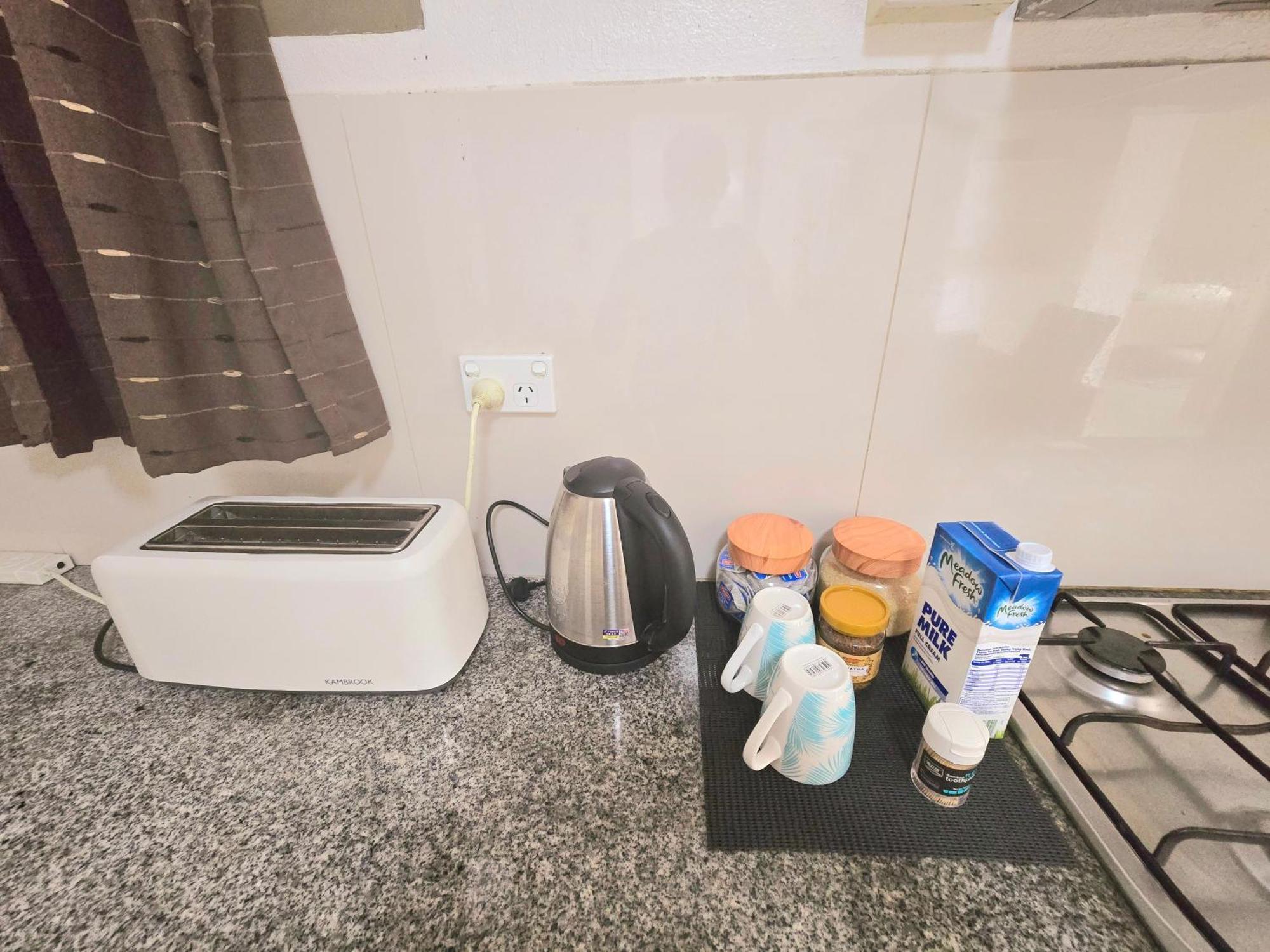 Family Retreat In Suva, Swimming Pool, Free Wifi & Parking Apartment Екстериор снимка